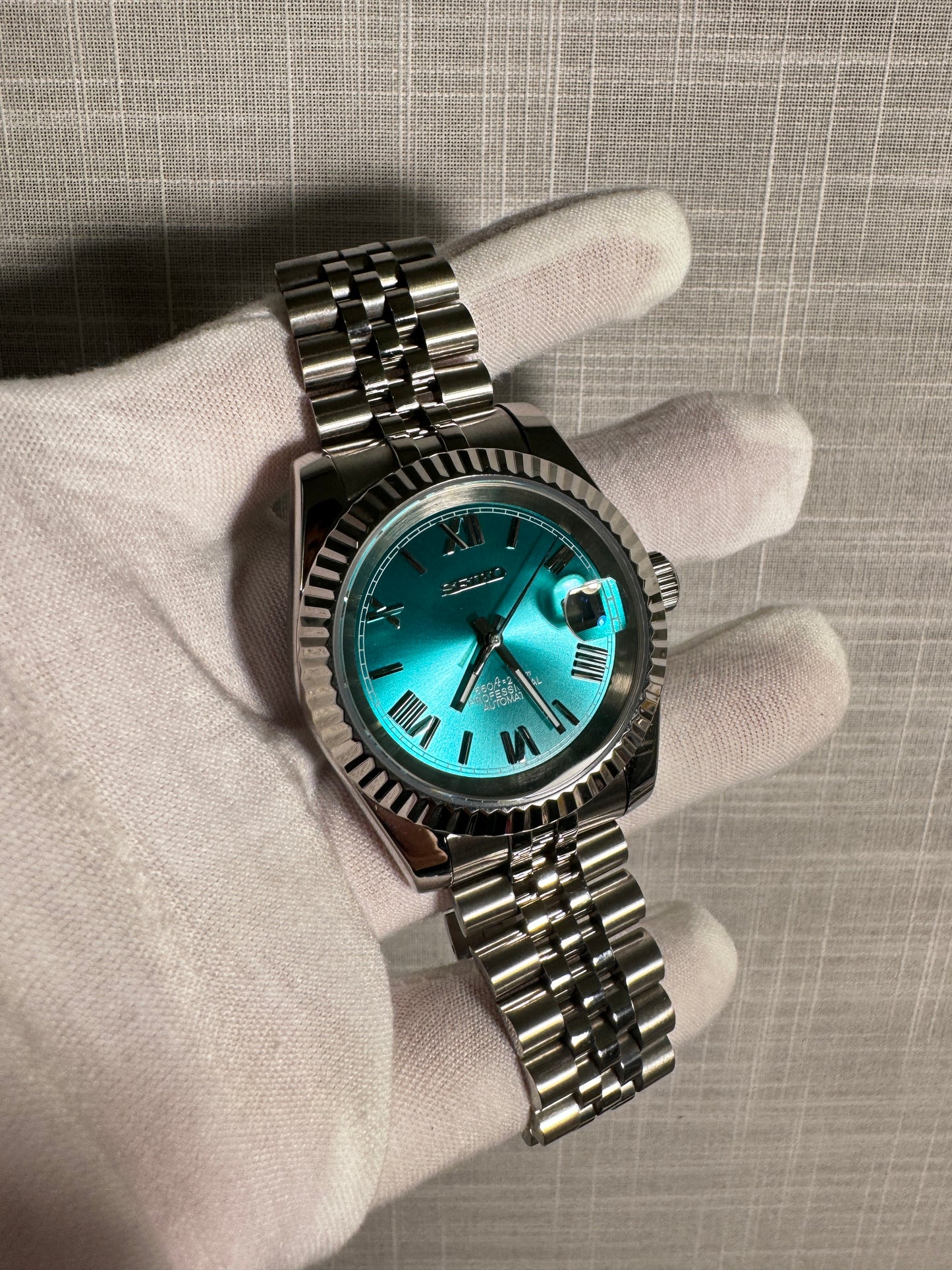 “Tiffany” Blue Date